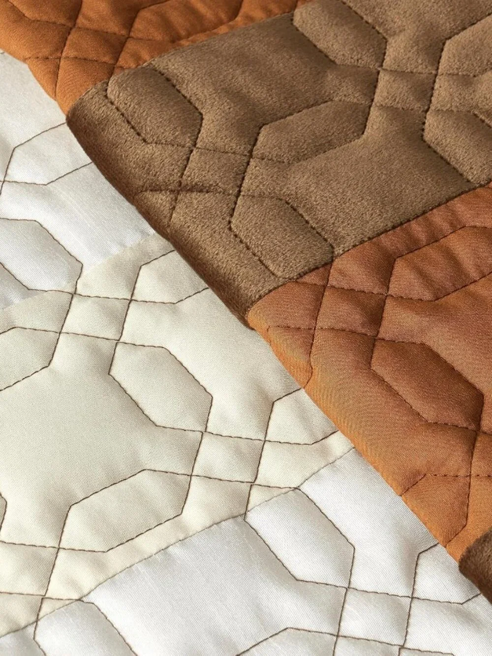 Patchwork Quilt Set King, All-Season Bedding, Brown Boho Coverlet Soft Multi-Mat